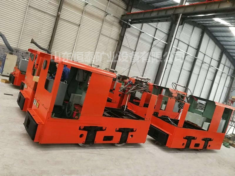 架線(xiàn)式電機(jī)車(chē)